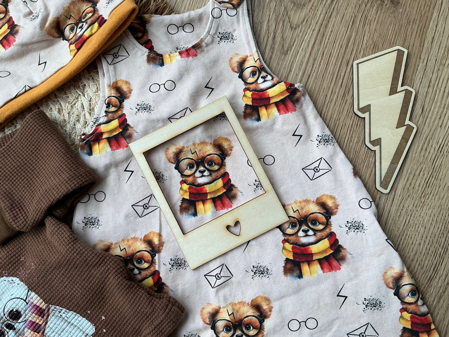 Set Wickeljacke-Hose-Strampler mit Accessoires