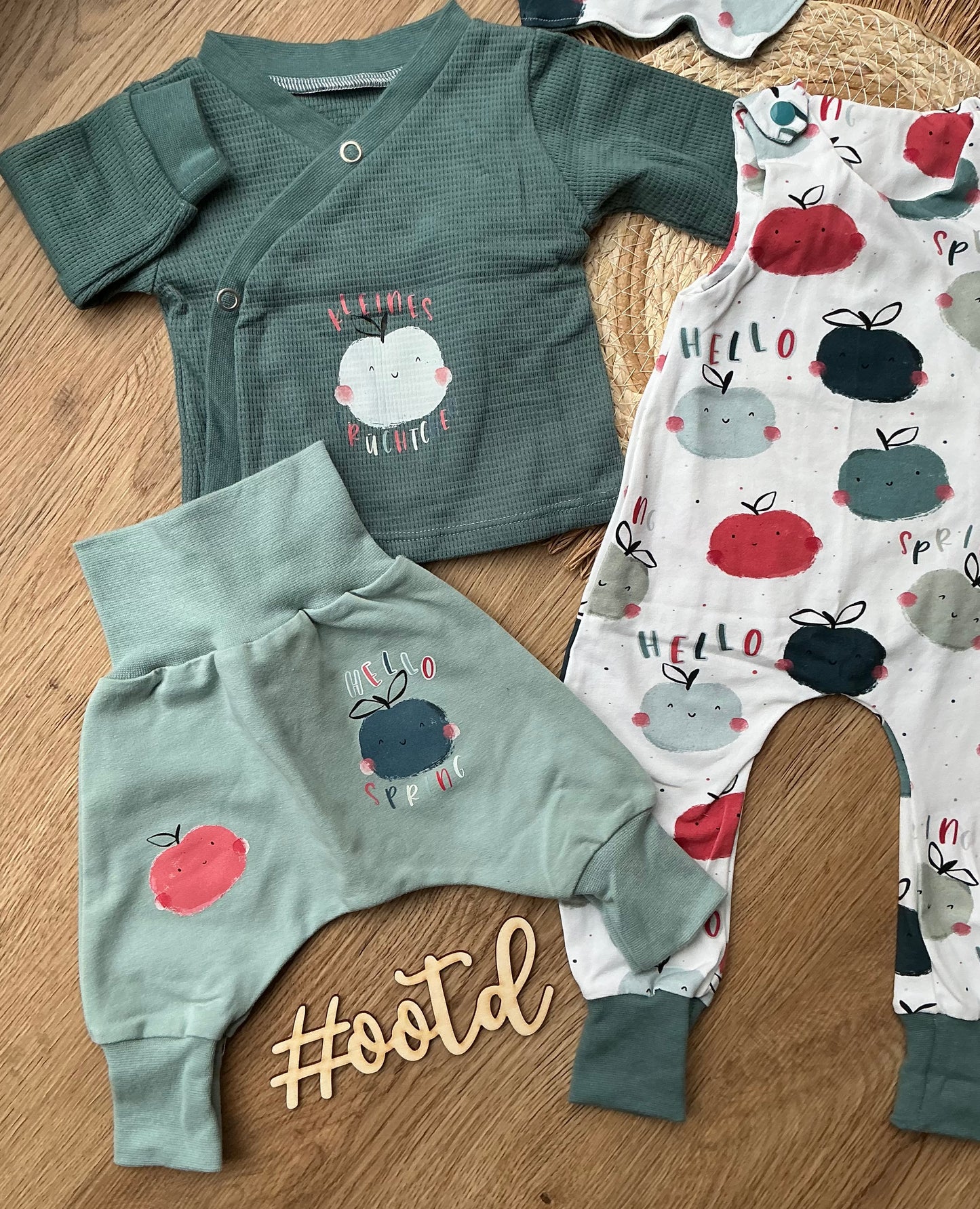 Set Wickeljacke-Hose-Strampler mit Accessoires